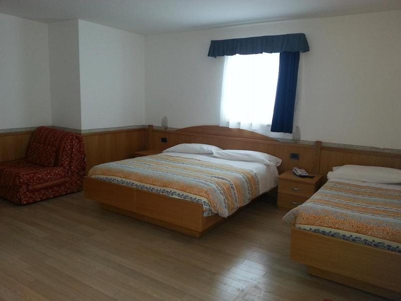 Hotel Panorama ปัสโซเดลโตนาเล ภายนอก รูปภาพ