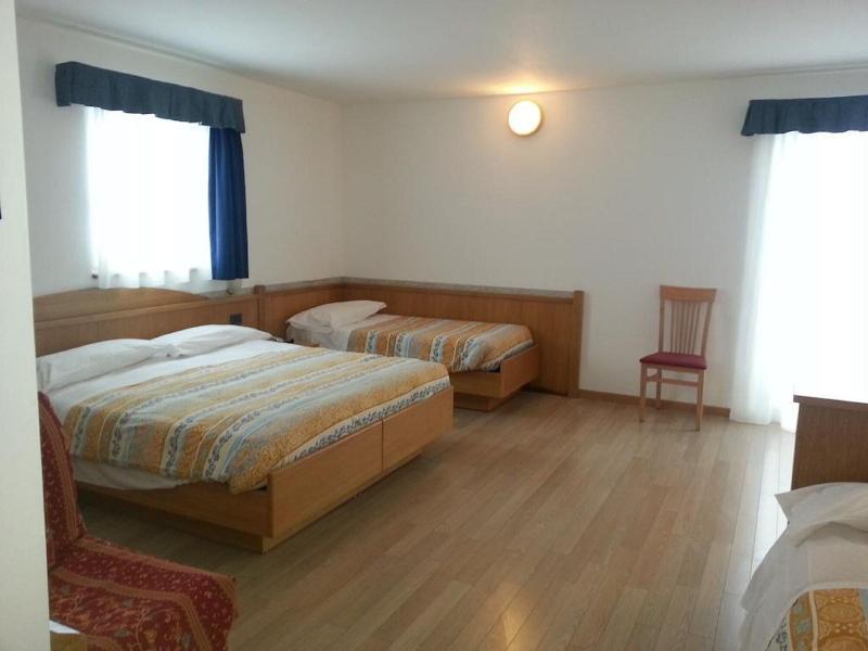 Hotel Panorama ปัสโซเดลโตนาเล ภายนอก รูปภาพ